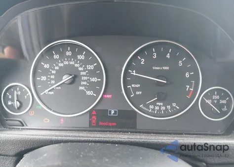 2015 BMW 320I xDrive z USA, uszkodzony, nr VIN WBA3C3G59FNS74054